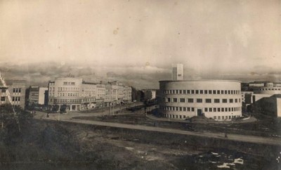 The curved block on raw ground, Queen Mary Boulevard, Novi Sad, 1940