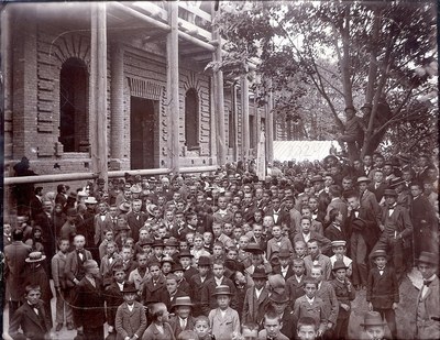Group portrait on the steps, Novi Sad, 1890–1910