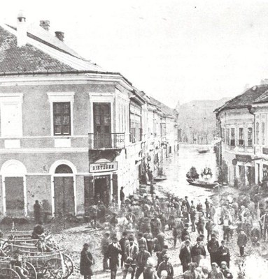 A boat in the flooded street, Novi Sad, 1900–1930