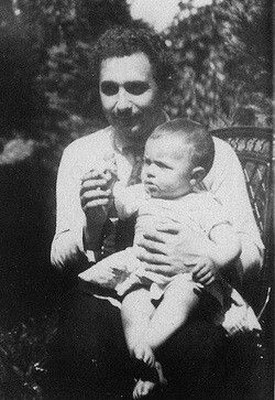 Albert Einstein with a baby, Novi Sad, 1904–1911