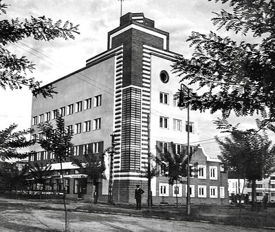 Modernist block with a brick tower, Novi Sad, 1935–1950